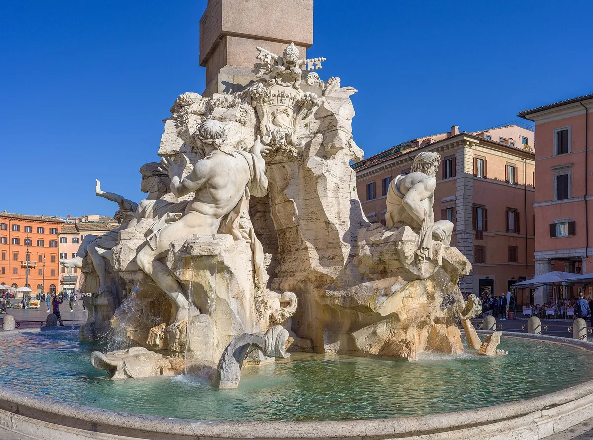 Fontana dei Quattro Fiumi del Bernini in Piazza Navona, con le statue del Danubio e del Gange